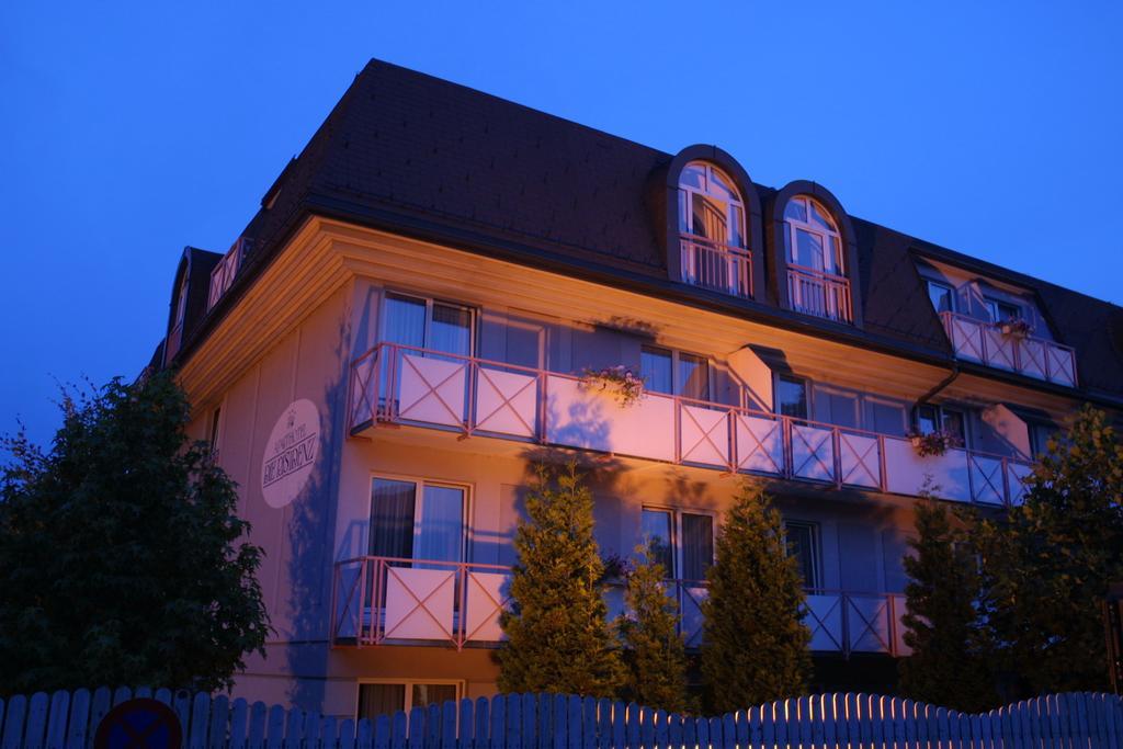Happylivingapartments Villach Exteriör bild